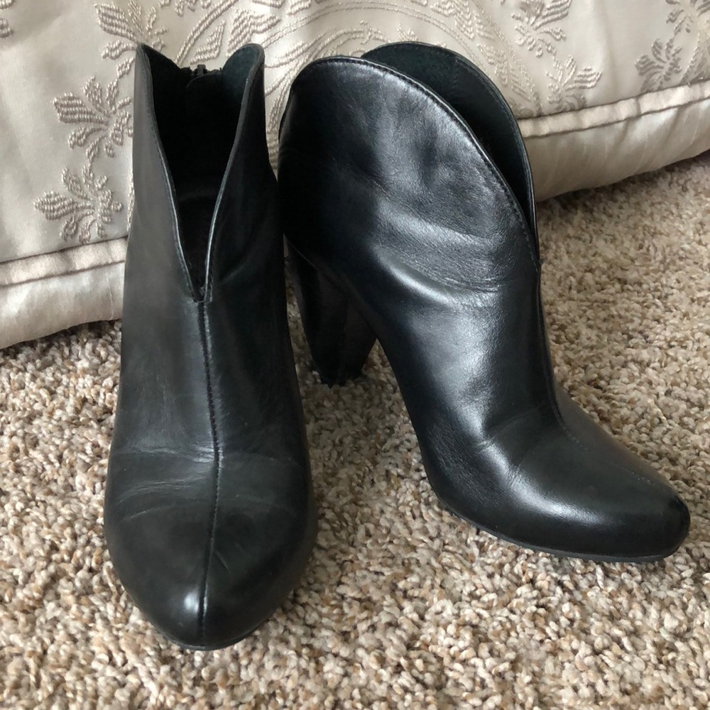 BORN Crown ankle boots